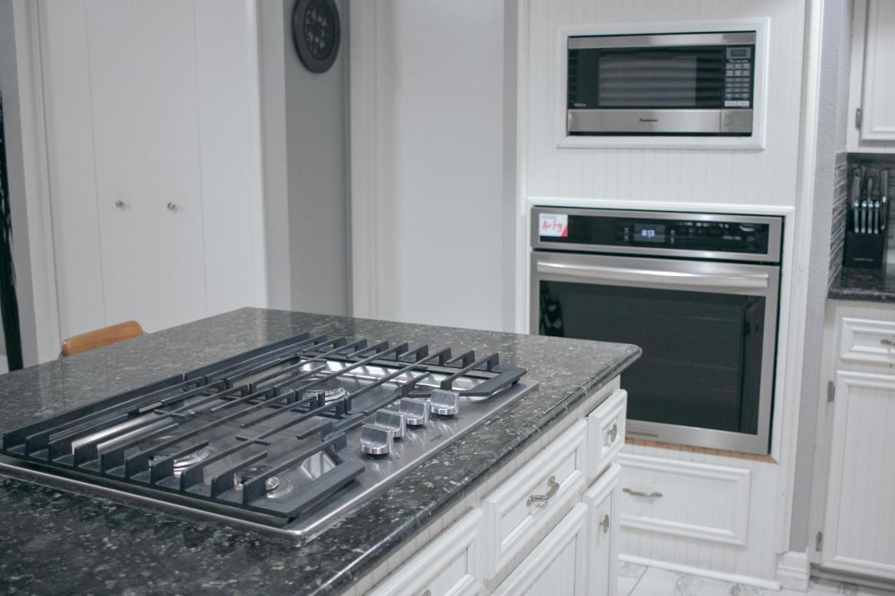 1976Houstongem Luminous Pvtpool & Hottub Dt20Mins For Lrg Families 6Beds 2Bath Villa Bagian luar foto