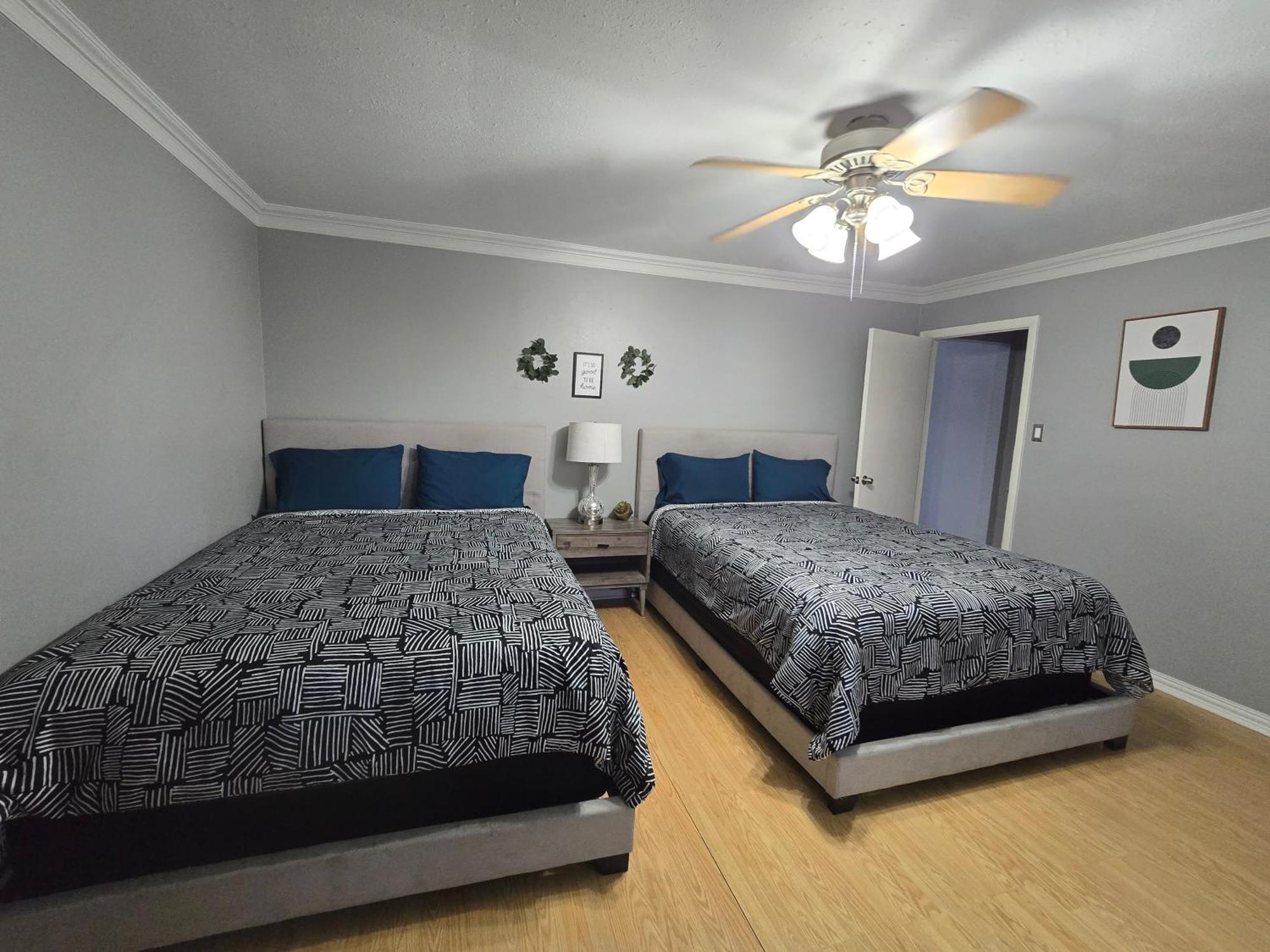 1976Houstongem Luminous Pvtpool & Hottub Dt20Mins For Lrg Families 6Beds 2Bath Villa Bagian luar foto